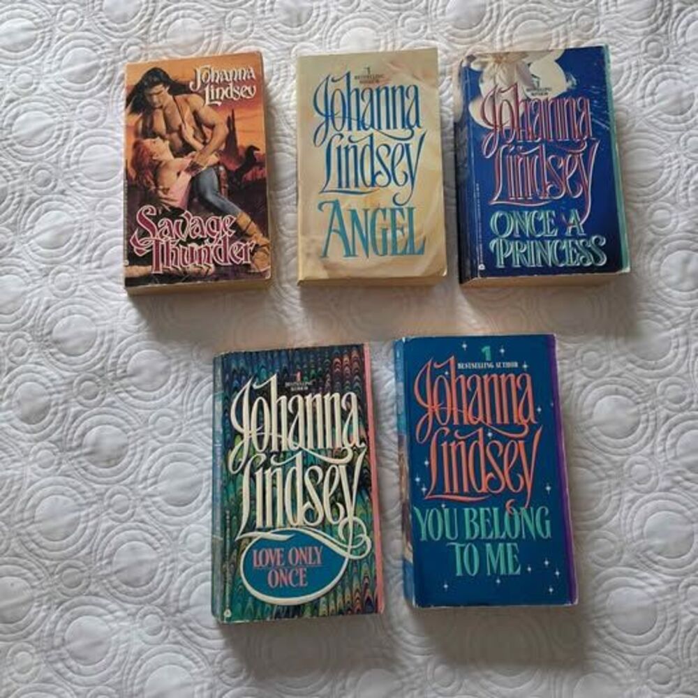 Lot of 5 Johanna Lindsey Paperback Books Some Stepbacks Fabio Historic Romances